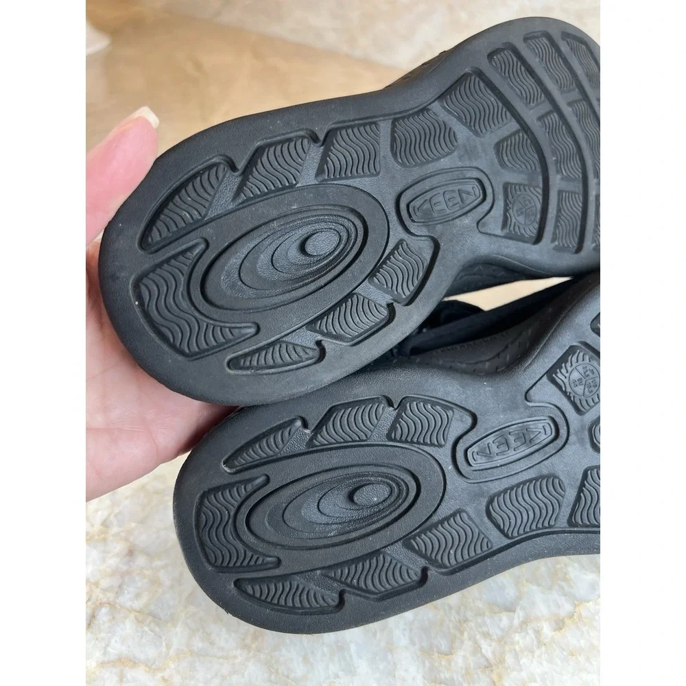 KEEN Men's Drift Creek Sandals US Size 10.5 Black Water Shoes Open Toe Slip On